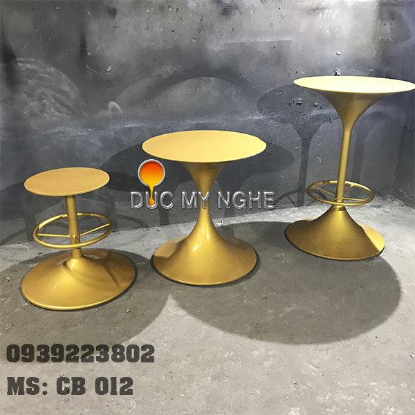 Bàn bar loa kèn gang đúc CB 012